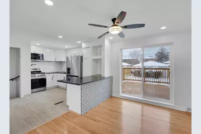 10606 S Vernon Avenue, Chicago, IL 60628 - Photo 4