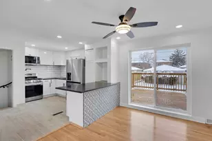 10606 S Vernon Ave, Chicago, IL 60628 - Photo 4