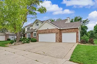 2807 Cherry Hills Dr, Champaign, IL 61822 - Photo 2