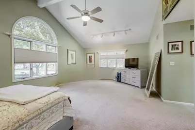 8035 Wolf Road, La Grange, IL 60525 - Photo 10