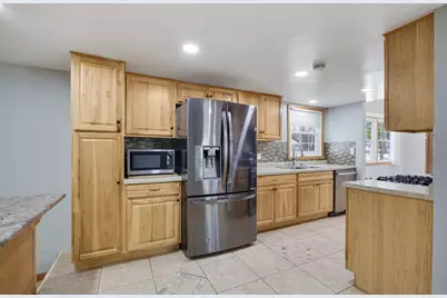898 Debra Lane, Elk Grove Village, IL 60007 - Photo 10