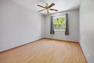 898 Debra Ln, Elk Grove Village, IL 60007 - Photo 22