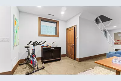 820 W Buckingham Place #1, Chicago, IL 60657 - Photo 22