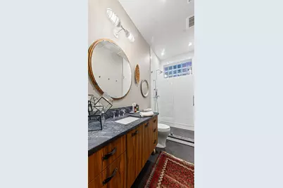 820 W Buckingham Place #1, Chicago, IL 60657 - Photo 16