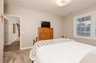 1412 Kickapoo Creek Rd, Bloomington, IL 61705 - Photo 38