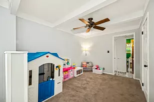 911 Lilac Ln, Joliet, IL 60435 - Photo 12