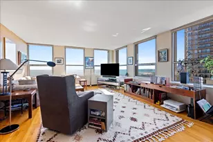2626 N Lakeview Ave, Chicago, IL 60614 - Photo 4