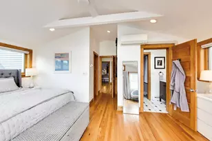2433 W Hutchinson St, Chicago, IL 60618 - Photo 18