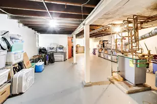 2433 W Hutchinson St, Chicago, IL 60618 - Photo 34
