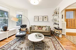 2433 W Hutchinson St, Chicago, IL 60618 - Photo 4