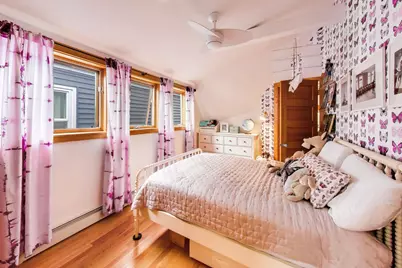 2433 W Hutchinson Street, Chicago, IL 60618 - Photo 20