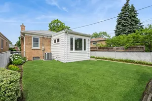 6341 N Tripp Ave, Chicago, IL 60646 - Photo 20