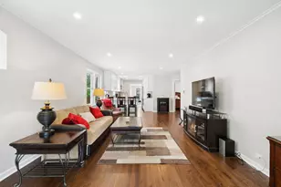 6341 N Tripp Ave, Chicago, IL 60646 - Photo 6
