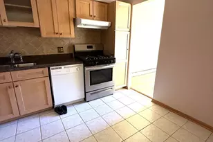 10373 Dearlove Rd, Glenview, IL 60025 - Photo 6