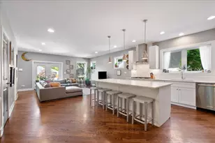 1130 Dewey Ave, Evanston, IL 60202 - Photo 6