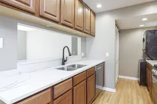 7724 W Douglas Ct, Frankfort, IL 60423 - Photo 8