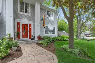459 Rock Hall Cir, Grayslake, IL 60030 - Photo 2
