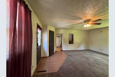 19855 N Prior Lane, Mt Vernon, IL 62864 - Photo 2