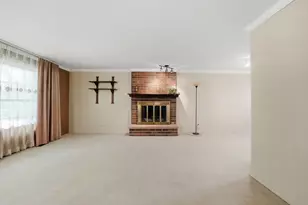 516 Janine Ln, Schaumburg, IL 60193 - Photo 4