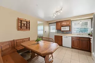 516 Janine Ln, Schaumburg, IL 60193 - Photo 10