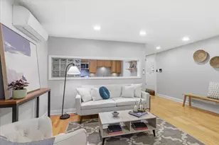 500 Sheridan Rd, Evanston, IL 60202 - Photo 2