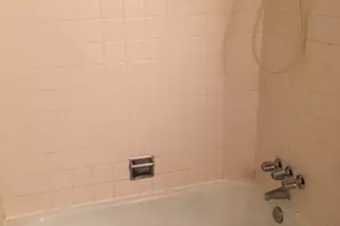 300 Roselle Rd, Schaumburg, IL 60193 - Photo 10