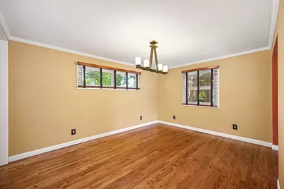 114 W Berkshire Avenue, Lombard, IL 60148 - Photo 8