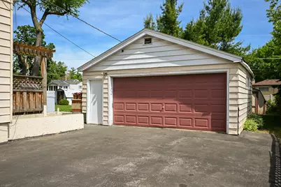 114 W Berkshire Avenue, Lombard, IL 60148 - Photo 32