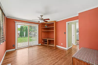 114 W Berkshire Avenue, Lombard, IL 60148 - Photo 10