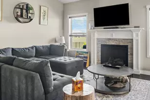 1012 Declaration Dr, Savoy, IL 61874 - Photo 6
