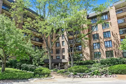 1740 Mission Hills Road #112, Northbrook, IL 60062 - Photo 1