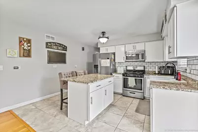 8836 W 93rd Place, Hickory Hills, IL 60457 - Photo 10