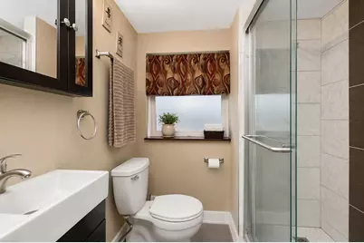 115 N Rose Avenue, Addison, IL 60101 - Photo 16