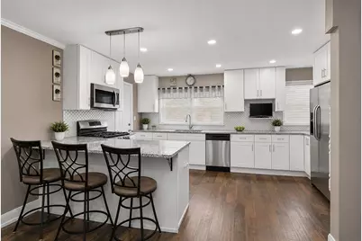 115 N Rose Avenue, Addison, IL 60101 - Photo 2