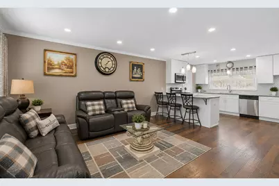 115 N Rose Avenue, Addison, IL 60101 - Photo 6