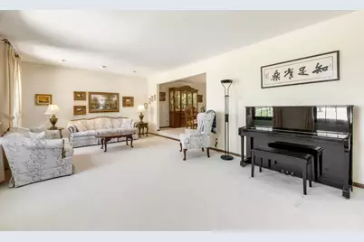 65 Regent Drive, Oak Brook, IL 60523 - Photo 6