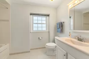 65 Regent Dr, Oak Brook, IL 60523 - Photo 22