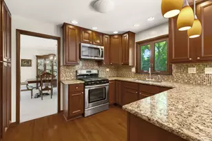 65 Regent Dr, Oak Brook, IL 60523 - Photo 14