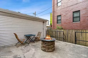 330 W Evergreen Ave, Chicago, IL 60610 - Photo 10