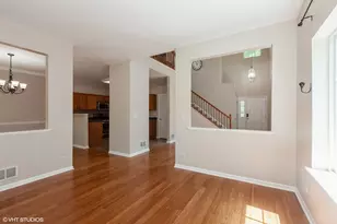 2215 Stoughton Dr, Aurora, IL 60502 - Photo 4