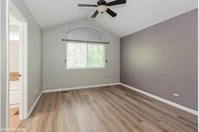 2215 Stoughton Drive #2215, Aurora, IL 60502 - Photo 10