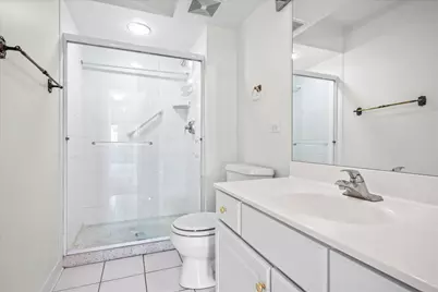650 Laurel Avenue #303, Highland Park, IL 60035 - Photo 8
