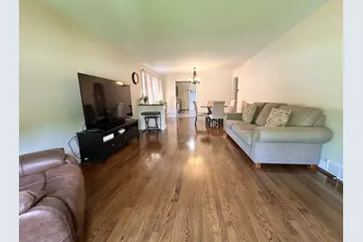 10021 Minnick Avenue, Oak Lawn, IL 60453 - Photo 4
