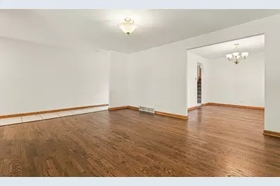 6351 W 124th Place, Palos Heights, IL 60463 - Photo 2