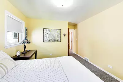 210 N 2nd Avenue, Villa Park, IL 60181 - Photo 16