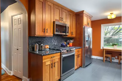 826 N Main Street, Naperville, IL 60563 - Photo 14