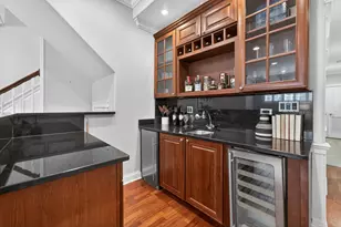 924 W Roscoe St, Chicago, IL 60657 - Photo 38