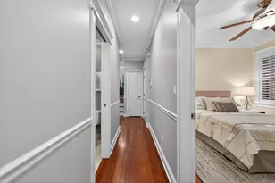 924 W Roscoe St, Chicago, IL 60657 - Photo 18