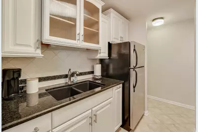 6171 N Sheridan Road #806, Chicago, IL 60660 - Photo 16