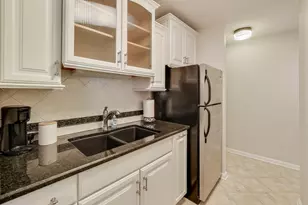 6171 N Sheridan Rd, Chicago, IL 60660 - Photo 16